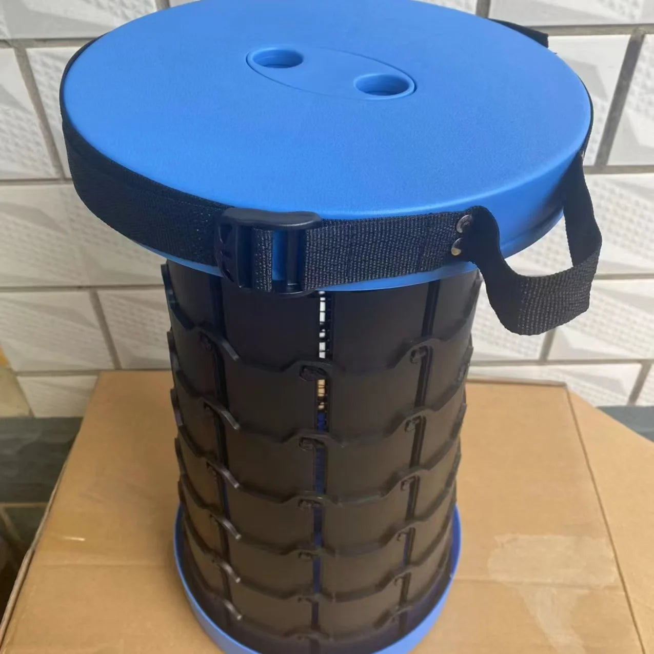 Portable Plastic Folding Telescopic Chair, Lightweight Adjustable Stool for Fishing Beach Camping, Compact Outdoor Foldable Seat