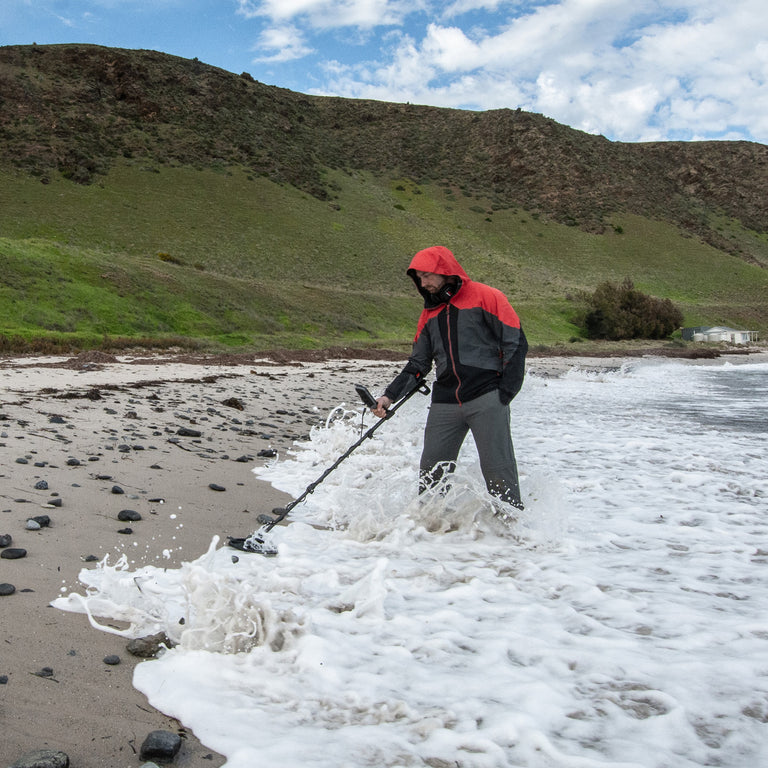 Minelab Manticore Multi-Frequency High Power Waterproof Metal Detector